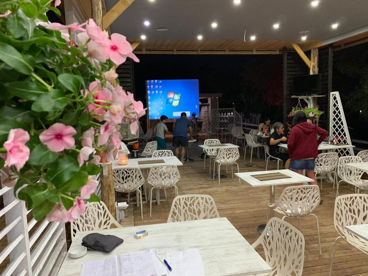 Albanian Garden Hotel Gjilek Ngoại thất bức ảnh